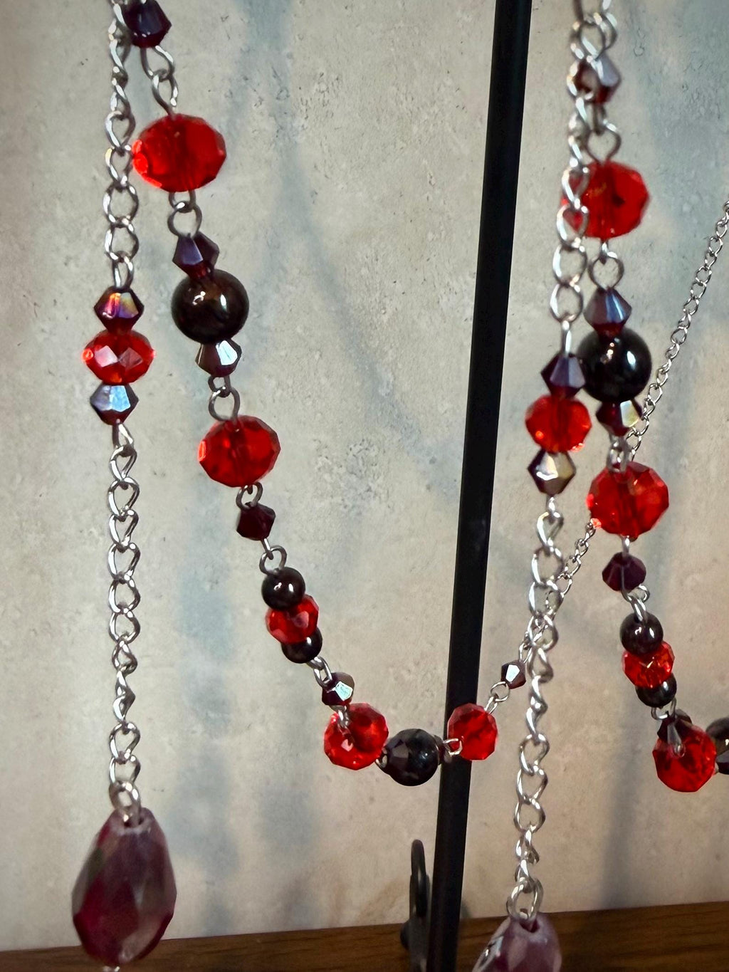 Red Rose Garnet Crystal Eyeglass Chain, Handcrafted Beaded Eyewear Holder for Stylish Wearers