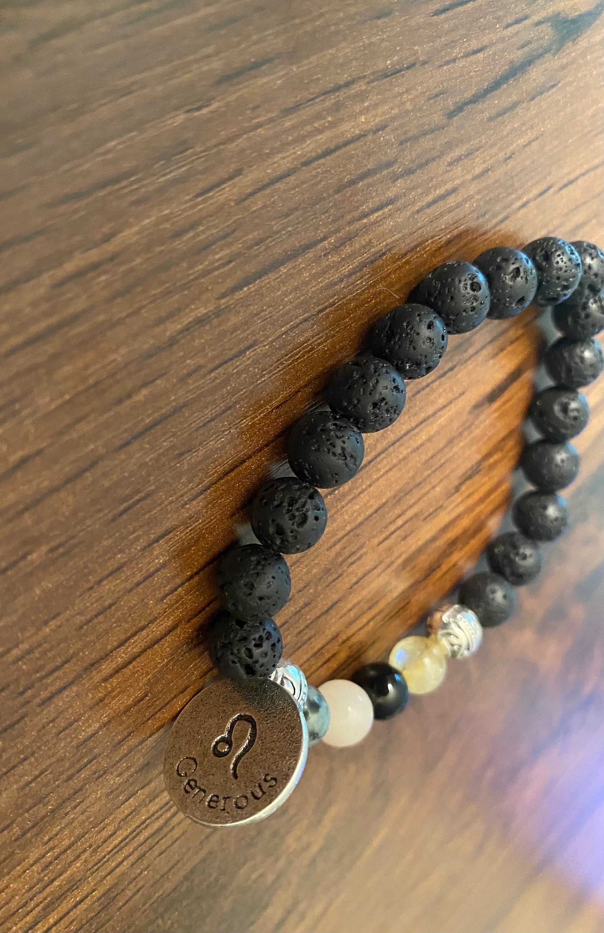 Leo Zodiac Crystal Bracelet, Elegant Natural Stones for Empowerment and Style, Ideal Zodiac Gift for Friends or Family